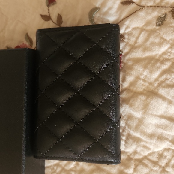 Cute Black Card Holder - Picture 2 of 3